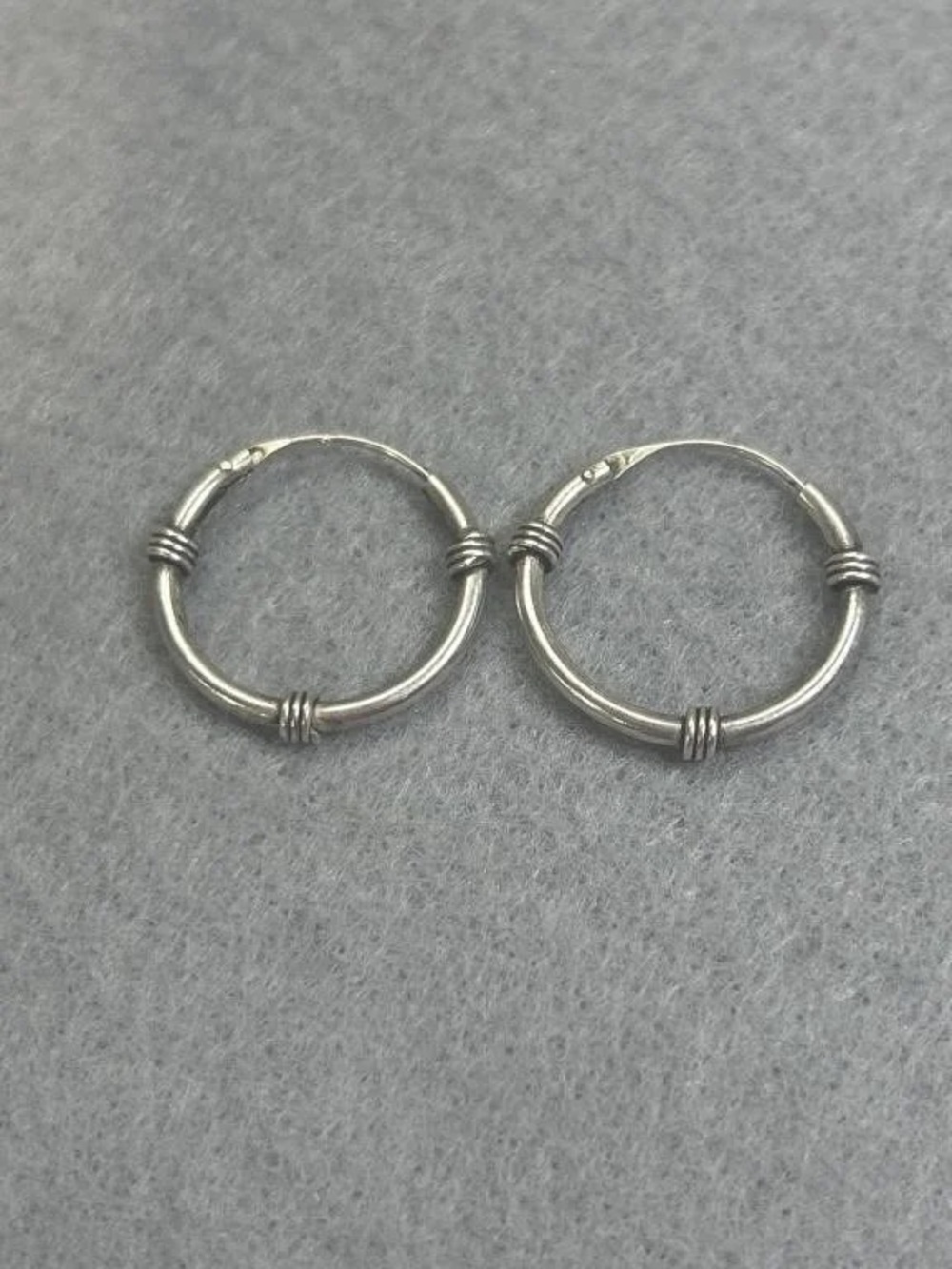 Vintage Bali Style Sterling Silver Hoop Earrings 925 Wire Wrap Dainty 11/16”
